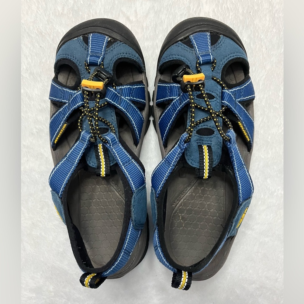 Keen EUC Womens 7 Blue Gray Yellow Waterproof Hiking Sandals. Cinch strap